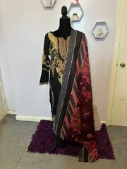 Pakistani salwar kameez