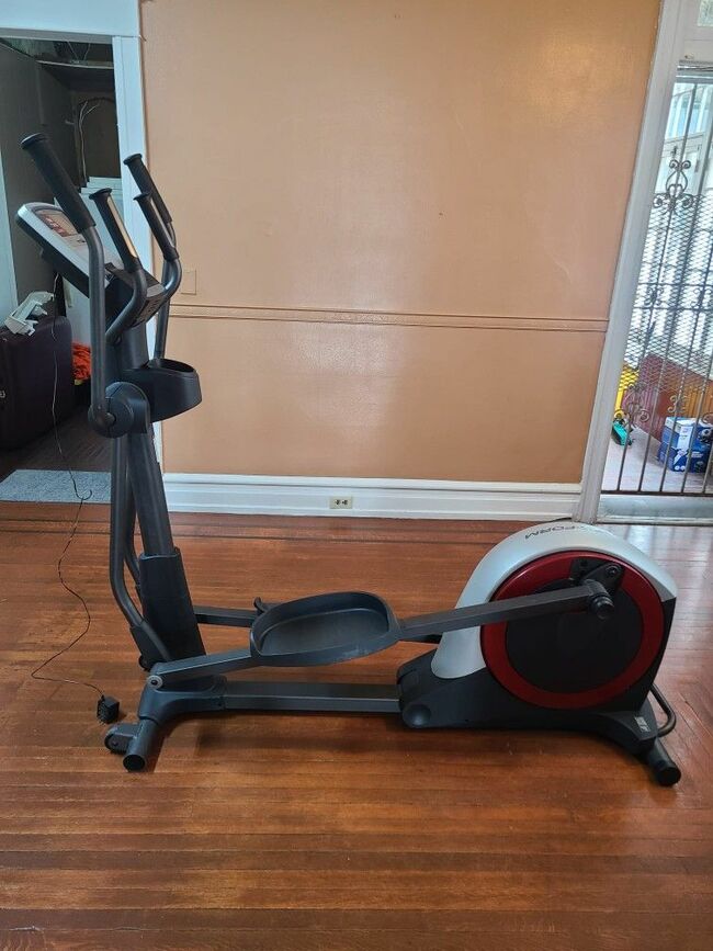 ProForm Elliptical Machine - Sports & outdoors | Color: Grey