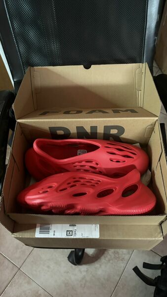 Vermilion Foam Runnrs