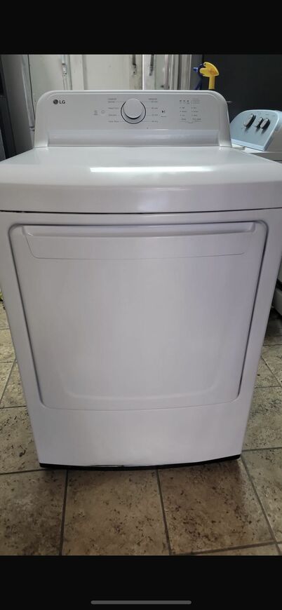 LG Gas Dryer (like new)