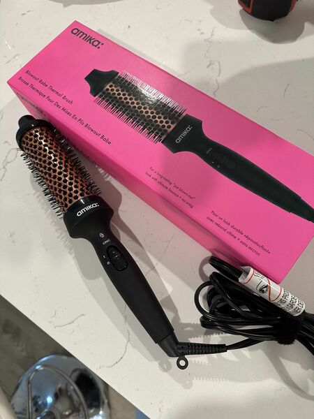 Amika Blowout Babe Thermal Brush