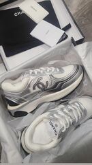 Chanel Size 9 In Woman In Hand Lmk