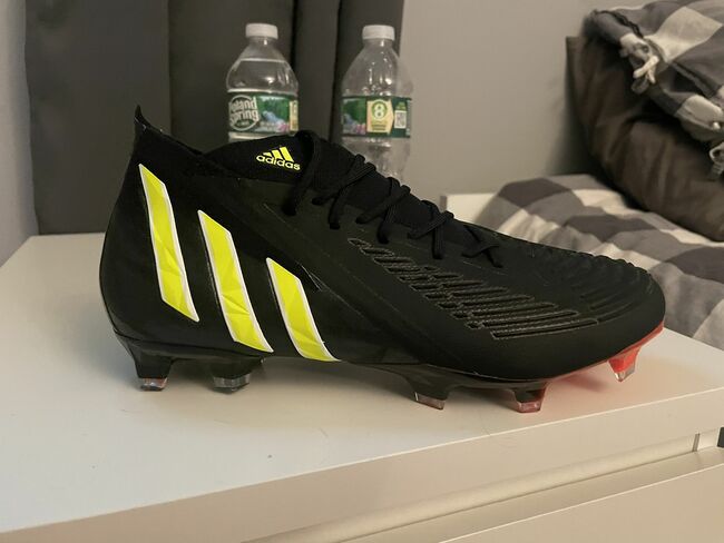 Predator Edge.1 FG 'Black Team Solar Yellow'