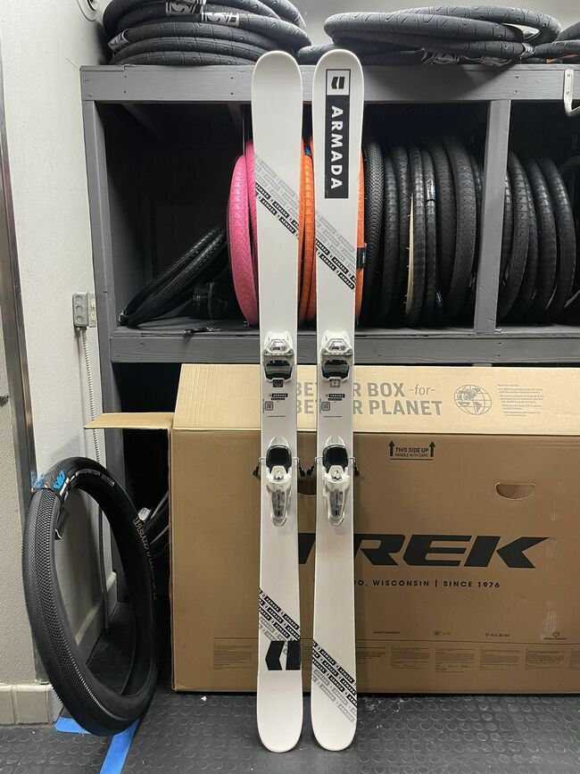 Armad Edollo Skis 180cm