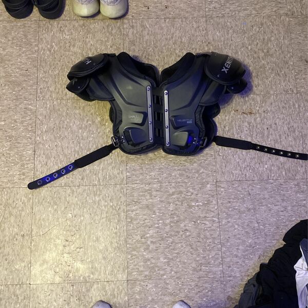 xenith shoulder pads