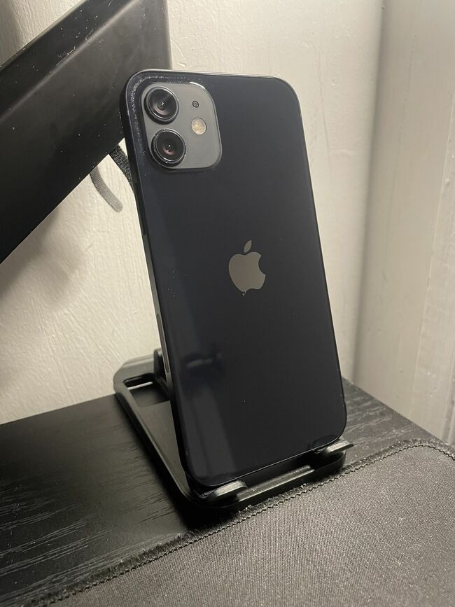 iPhone 12 (Black 64GB)