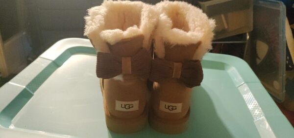 Never Worn UGGS