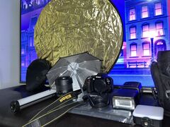 BLACK NIKON D3100  & ACCESSORIES +BACKDROP