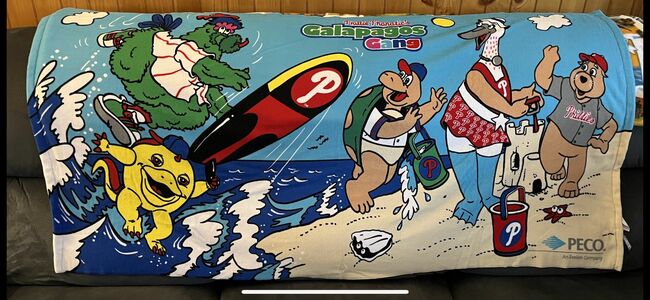 Rare Brand New Philadelphia Phillies Galapagos Gang Beach Towel