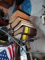 AUTOMOTIVE REPAIR BOOKS