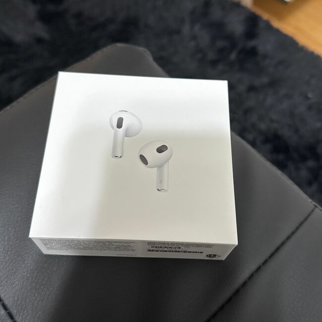 AirPods Gen 3