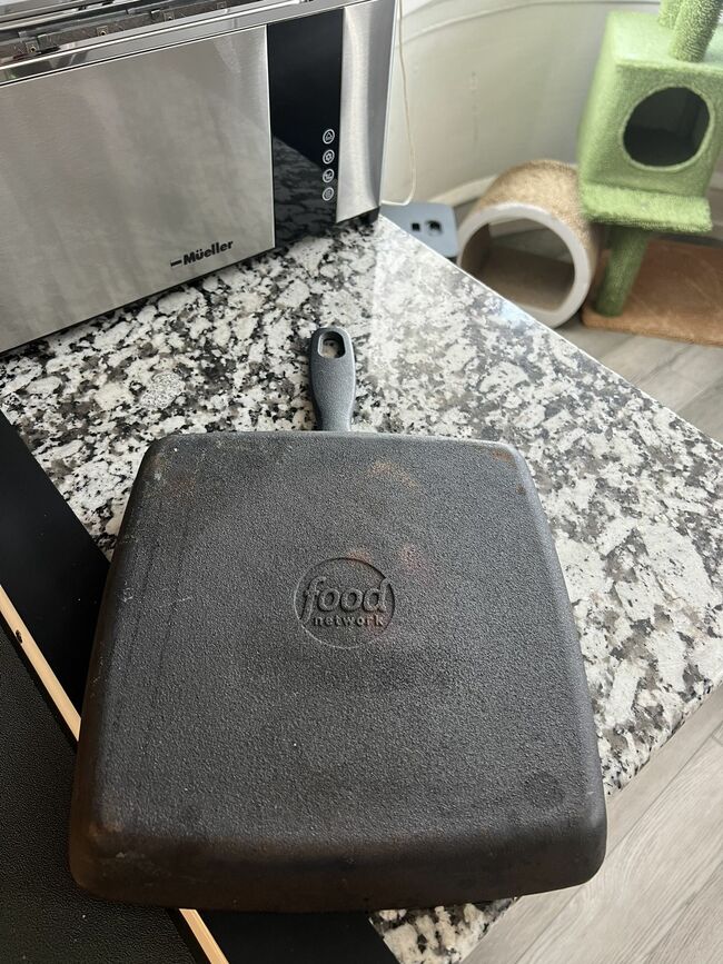 Cast Iron Skillet w. Ridges