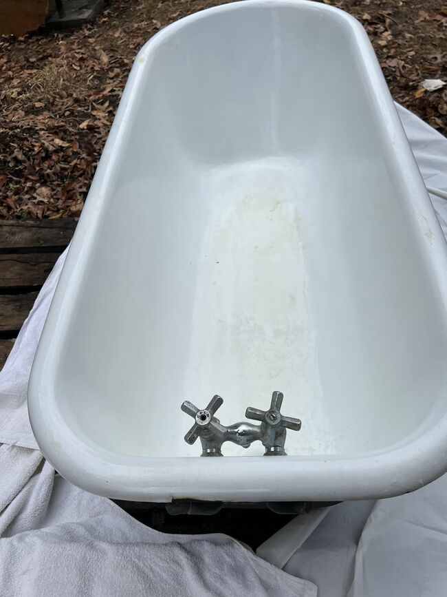 Bath 🛀 , Including Four  Clown Legs .