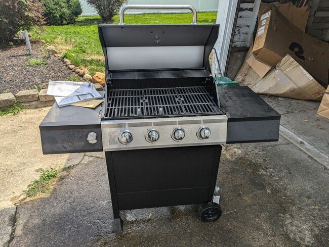 Dyna Glo Gas Grill