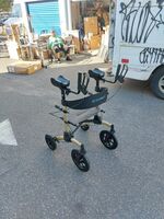 ALL TERRAIN UPRIGHT ROOLSTOR WALKER