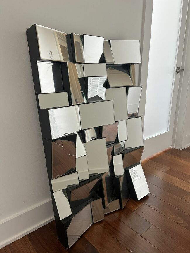 3-D Mirror