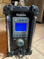 makita BMR100 radio sounds great!