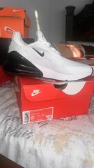 Nike  270