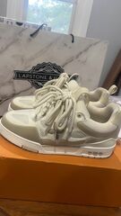 LV Sneaks Louis Vuitton