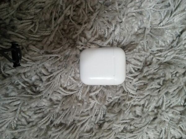 Gen 1 Apple Air Pods