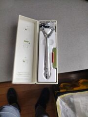 Leaf Shave Razor