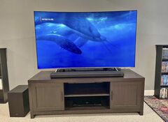 Curved 4k UHD Tv