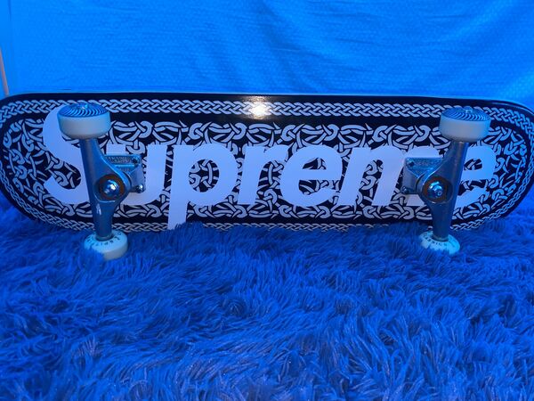 Supreme Skateboard