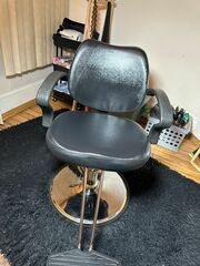 Salon Chair