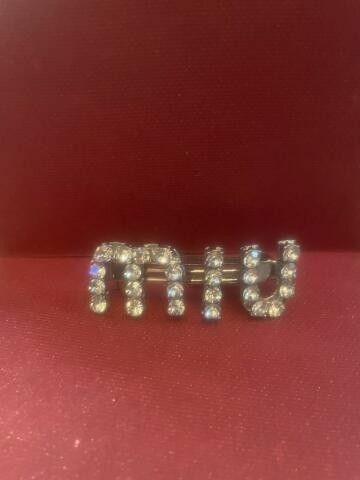 MIU Hair clip