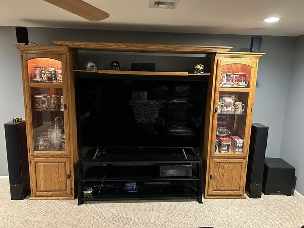 Entertainment center