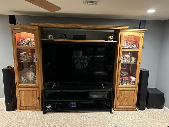 Entertainment center