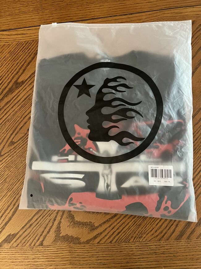 Hellstar T-shirt• XL