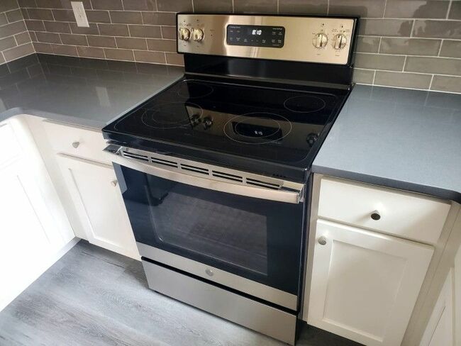 New GE Electric Oven