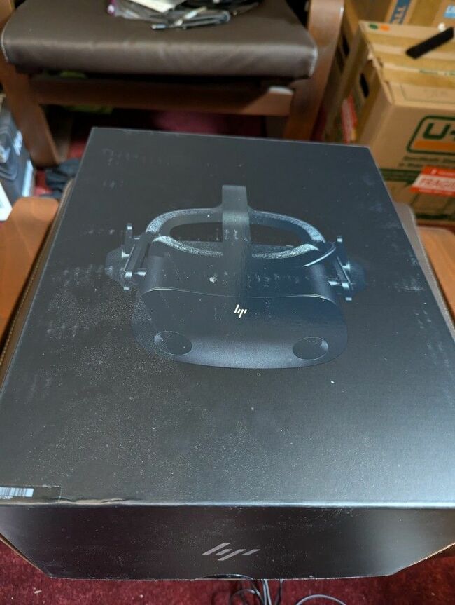 HP Reverb G2 VR Virtual Reality Headset with all Cables and Controllers