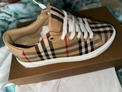 Burberry Women Shoes