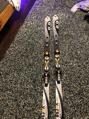 Salomon Skis